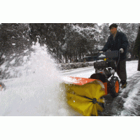 提高50倍除雪效率 五星手扶冬季小型扫雪机